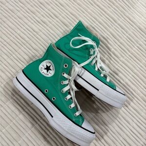 NWOT converse all star lift sneakers